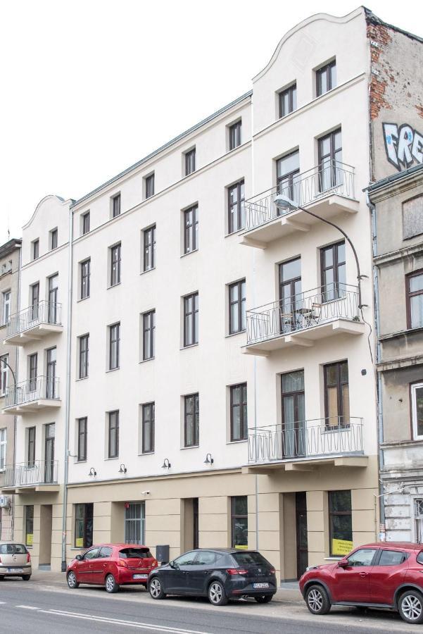Book Apart Fabryczna Lodz  Exterior photo